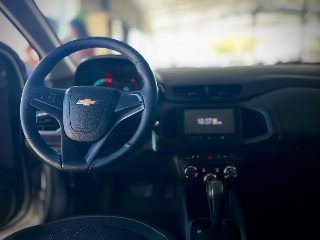 CHEVROLET ONIX 1.4AT LT 2014 — foto 4 de 7