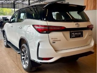 Toyota Hilux SW4 Diamond 2.8 TB 4x4 Die. Aut. 2022 — foto 3 de 9