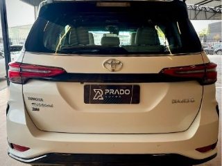 Toyota Hilux SW4 Diamond 2.8 TB 4x4 Die. Aut. 2022 — foto 8 de 9