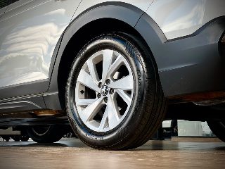 VW - VolksWagen Nivus Comfortline 1.0 200 TSI Flex Aut. 2023 — foto 6 de 8