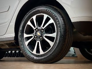 CHEVROLET ONIX 1.4MT LTZ 2015 — foto 4 de 8